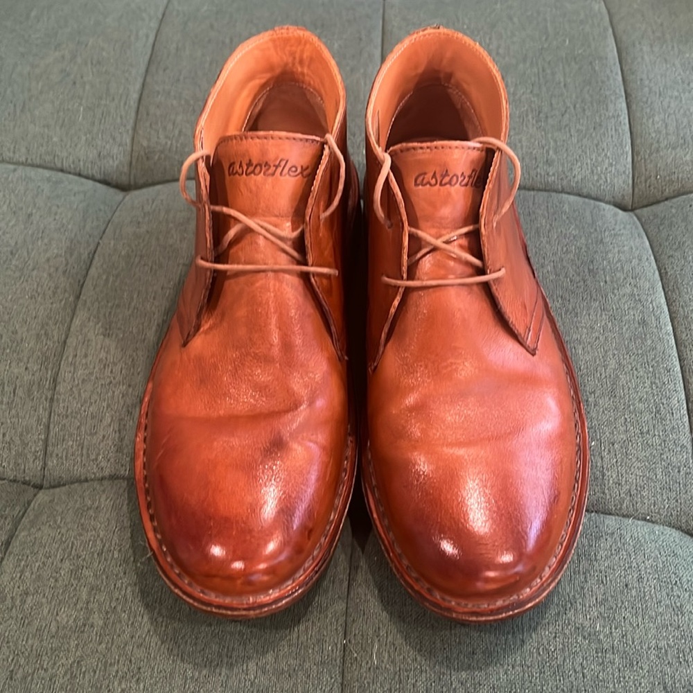 Italian Chukka Boots from Astorflex